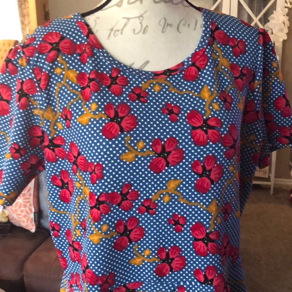Lularoe Amelia 3x red floral and blue polka dots